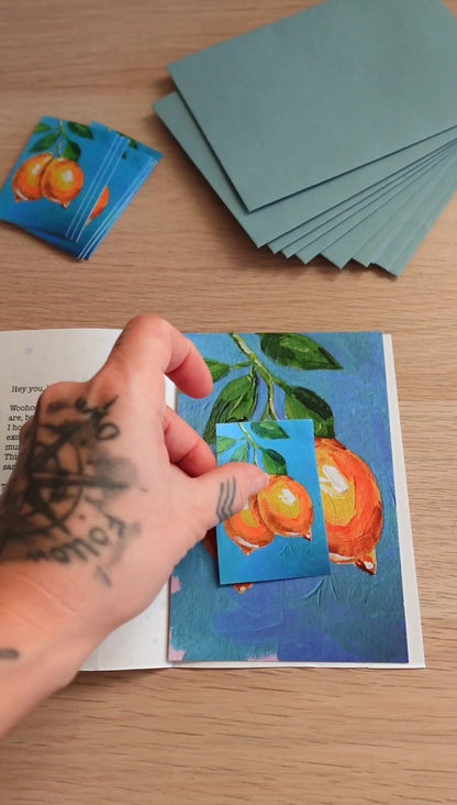 Confetti Klúbburinn - Mánaðarleg Póstkorta Áskrift